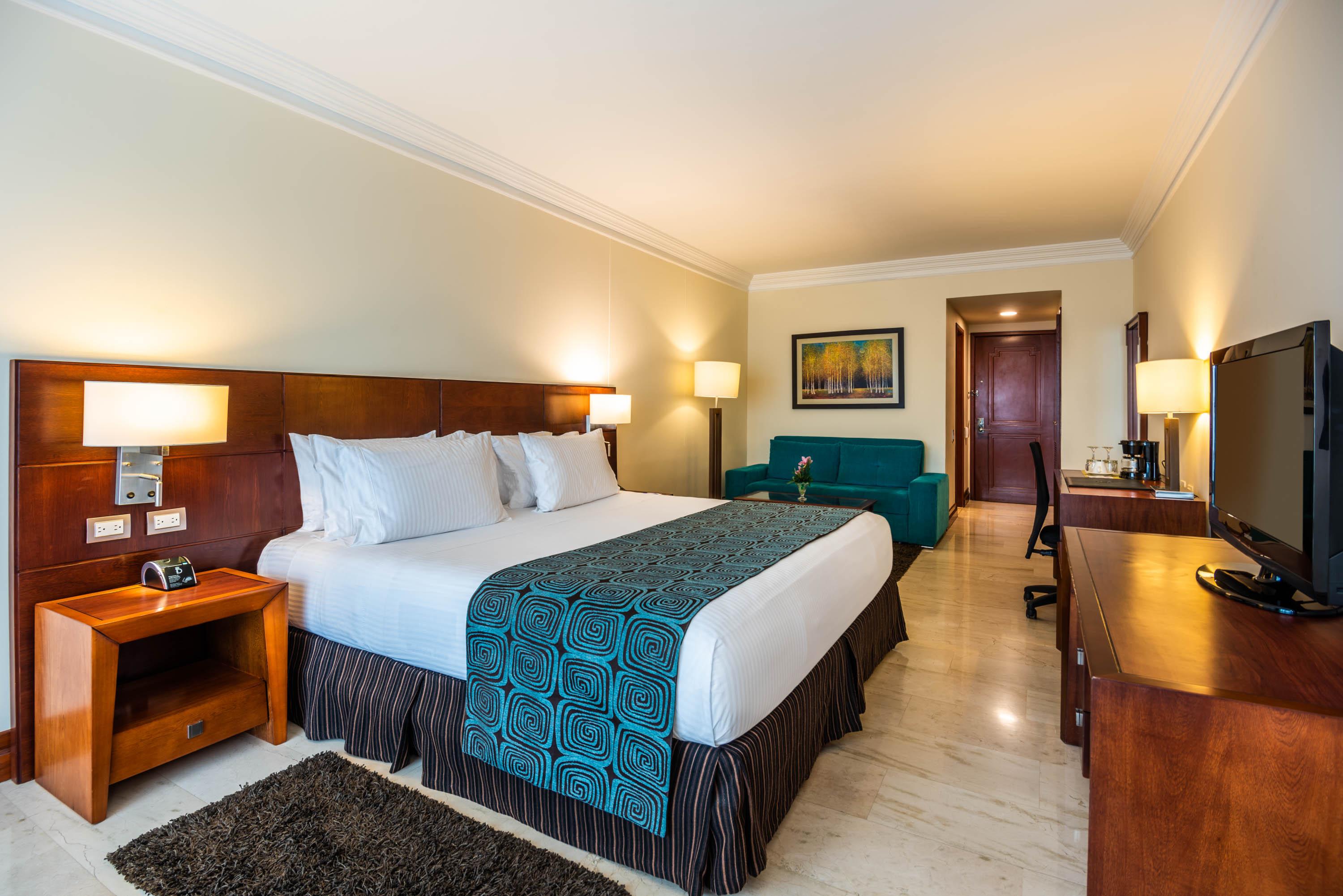 Hotel Dann Carlton Bucaramanga Exteriör bild A room at the hotel