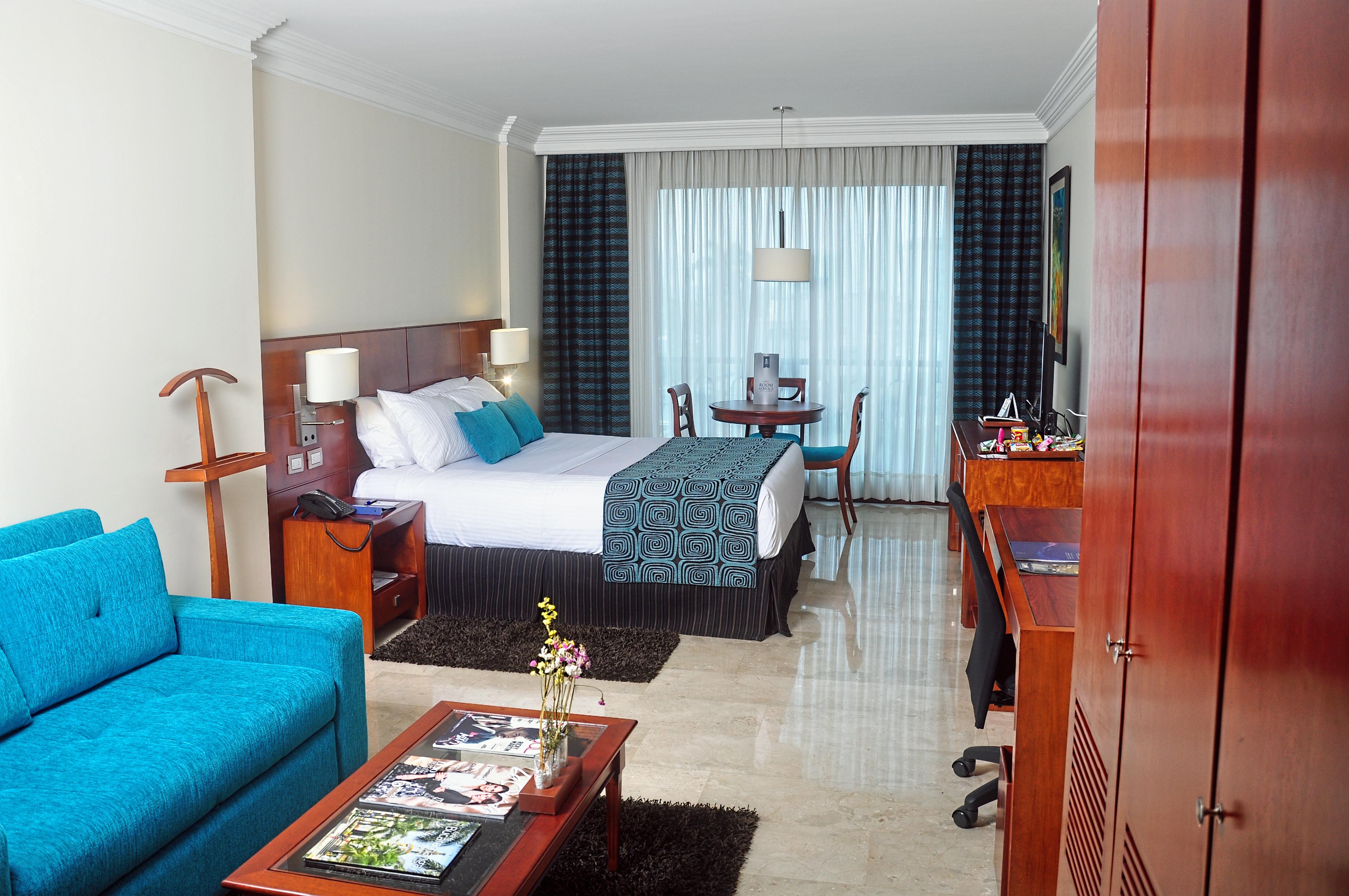 Hotel Dann Carlton Bucaramanga Exteriör bild A room at the hotel