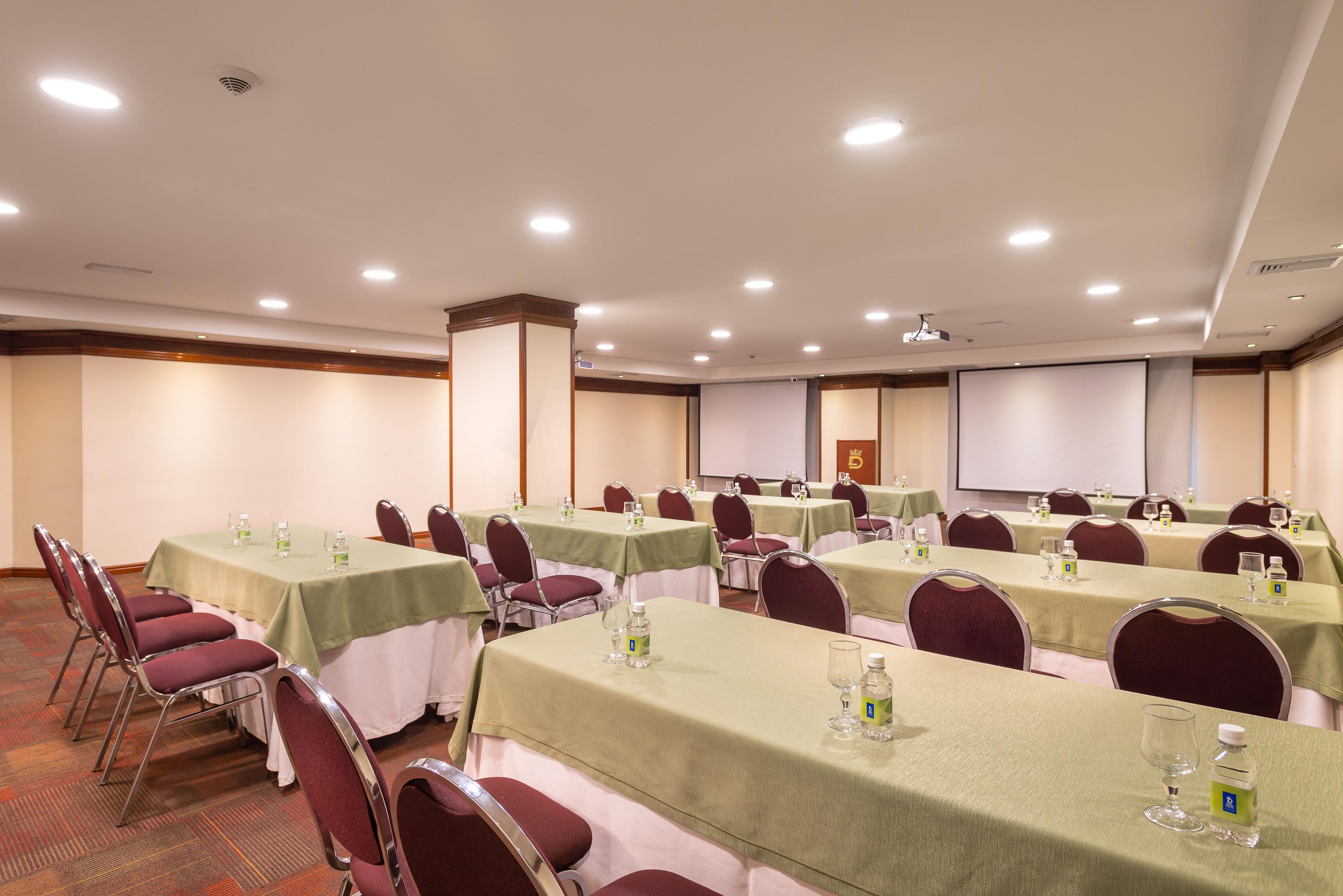 Hotel Dann Carlton Bucaramanga Exteriör bild Meeting room