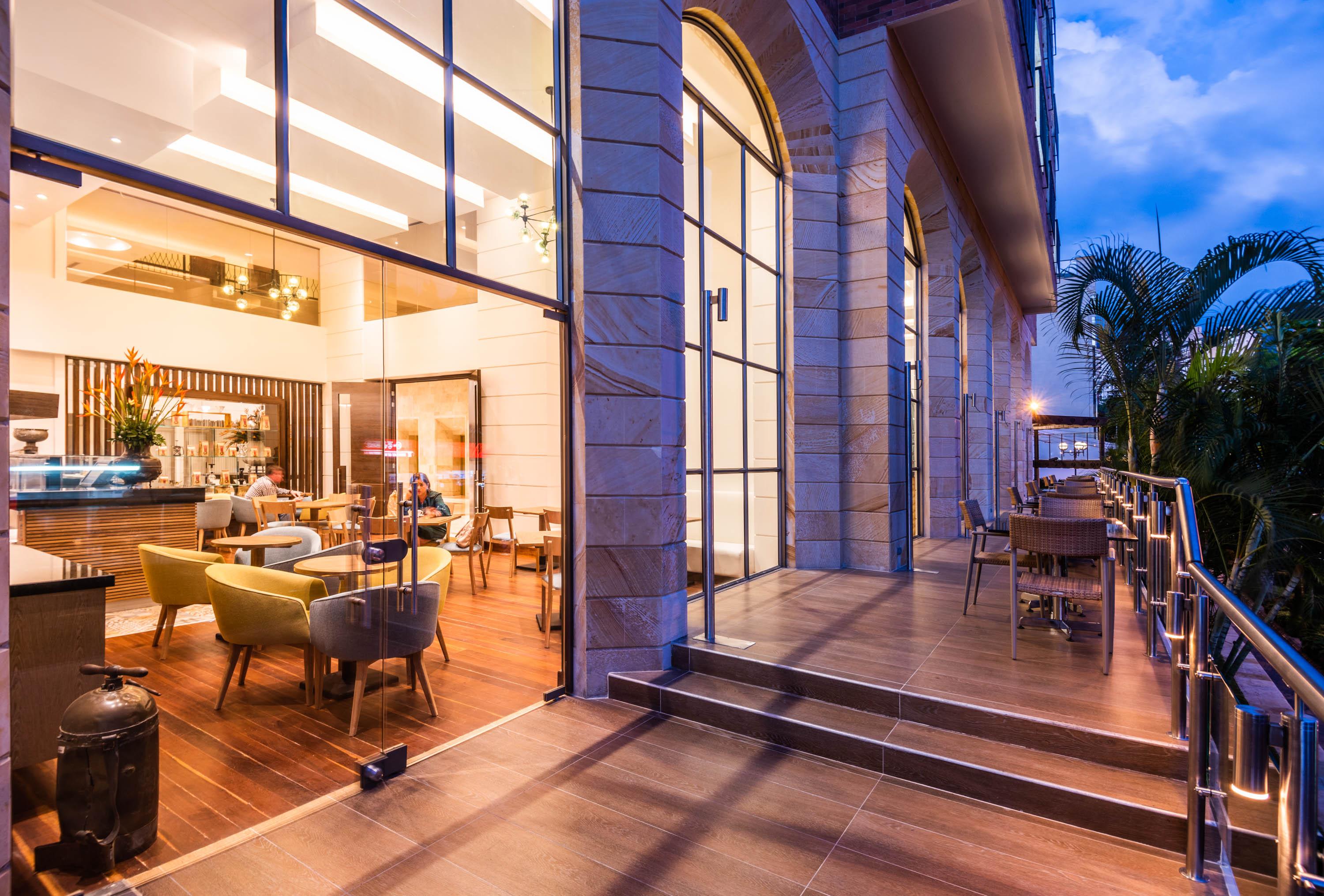 Hotel Dann Carlton Bucaramanga Exteriör bild The Terrace