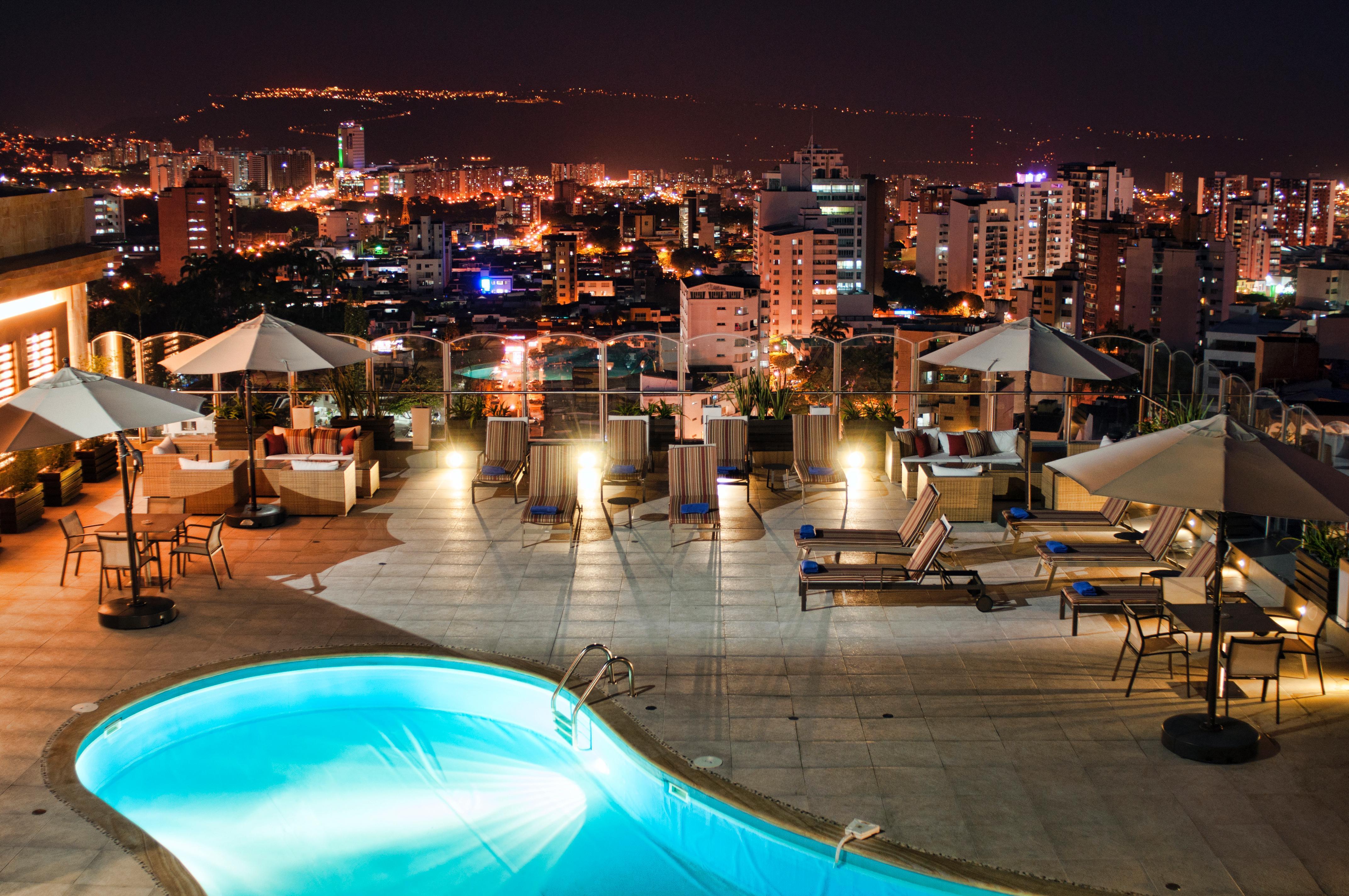Hotel Dann Carlton Bucaramanga Exteriör bild View of the city from the hotel