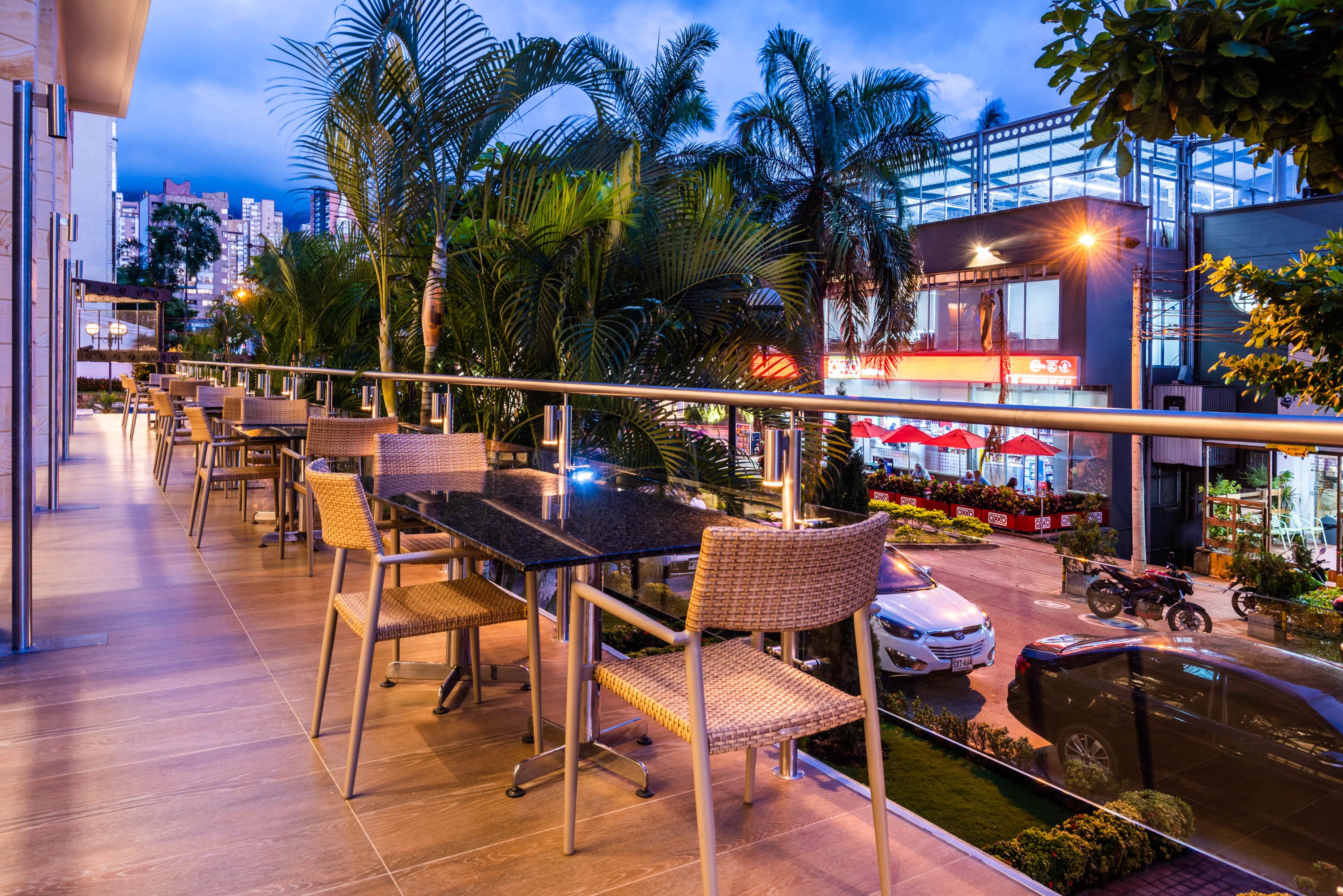 Hotel Dann Carlton Bucaramanga Exteriör bild The outdoor terrace at the hotel
