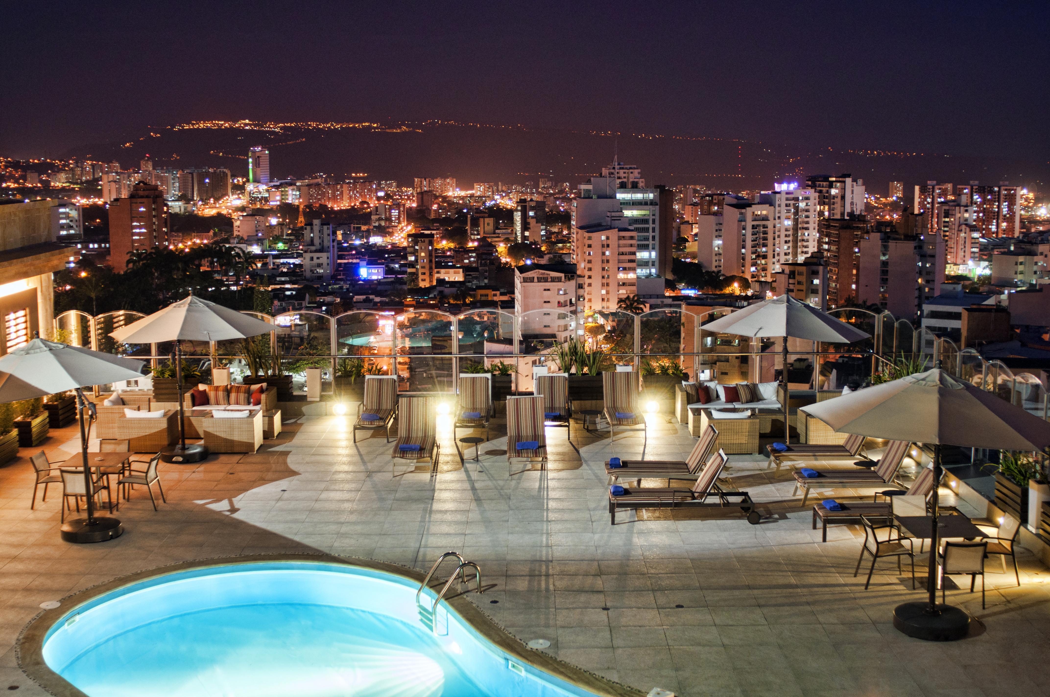 Hotel Dann Carlton Bucaramanga Exteriör bild View of the city from the hotel