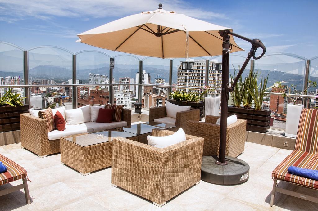 Hotel Dann Carlton Bucaramanga Exteriör bild Rooftop terrace